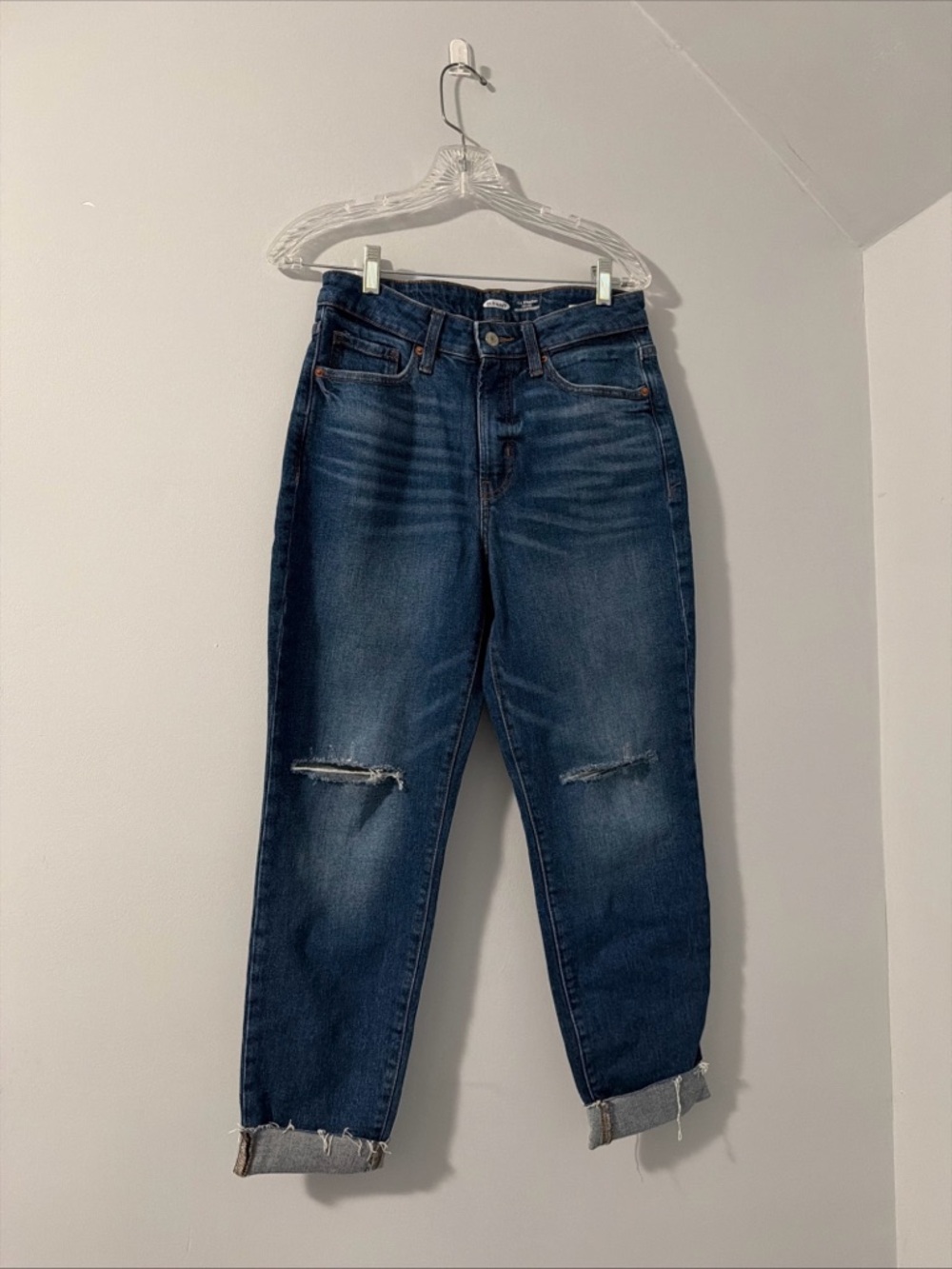The Old Navy High Rise O.G. Straight Secret Slim Pockets in size 6/28